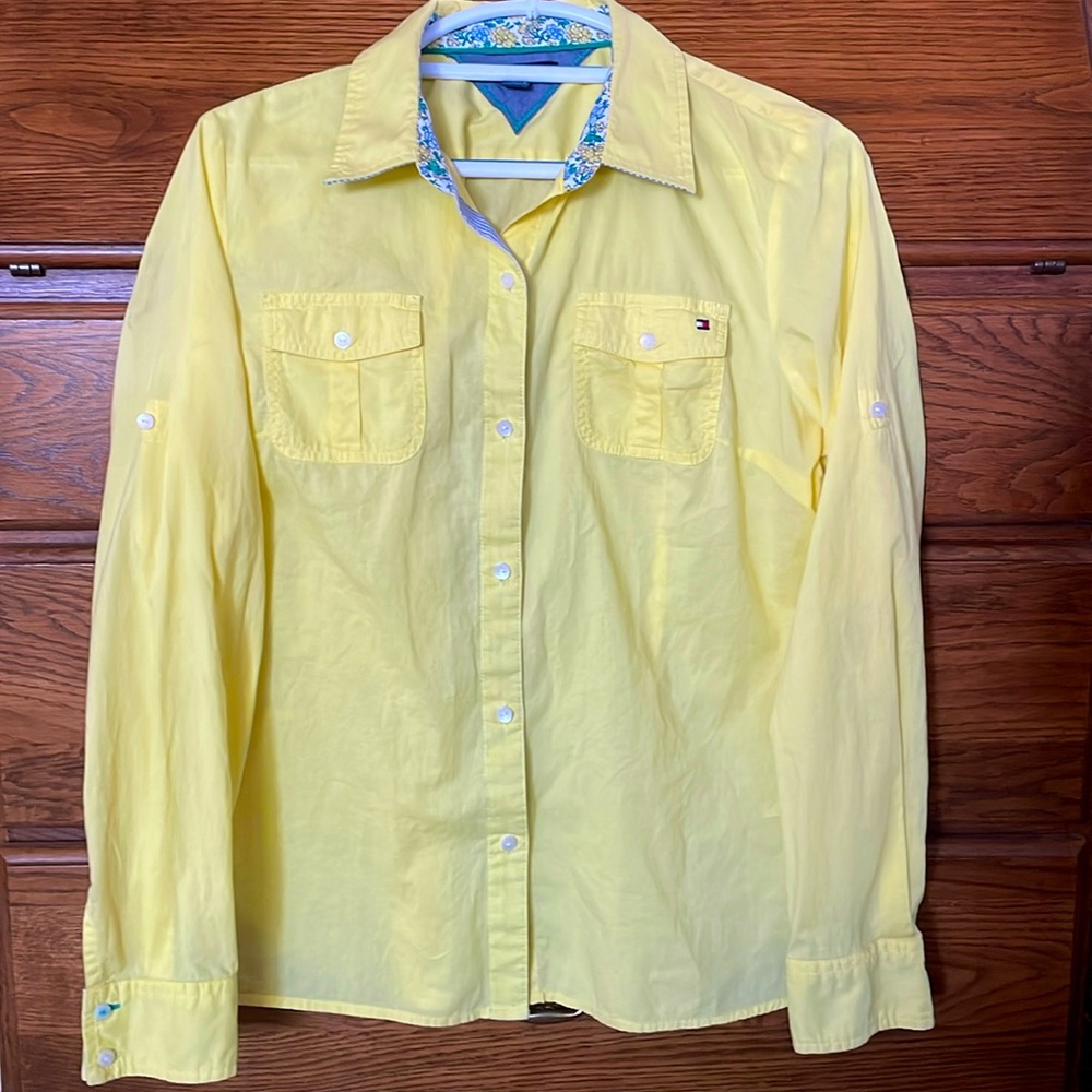 Tommy Hilfiger Yellow Button Shirt size Large